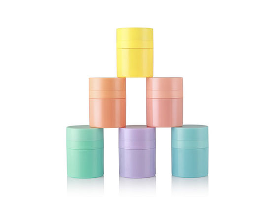 プラスチック円形の化粧品の目スキン ケアのためのクリーム色の空気のないポンプびん15g 30g 50g